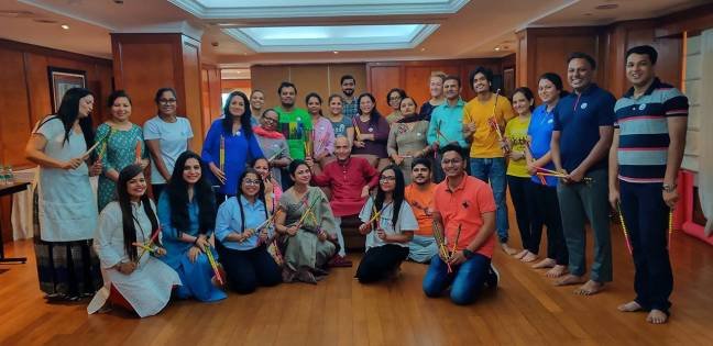 Dr.-Deepak-Mittal-with-the-participants-of-Soul-Yoga-Workshop